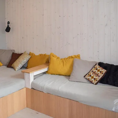 בית נופש 5 Bedroom In המסדאל